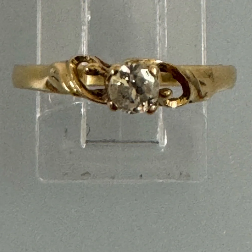 18k Diamond real solid gold engagement ring